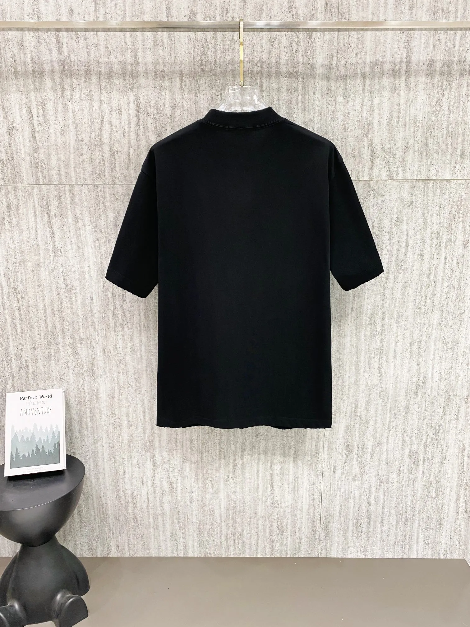 2026ss ， logo 32 𝐂𝐎𝐋𝐎𝐔𝐑：White Black 𝐒𝐈𝐙𝐄：S m L XL 110